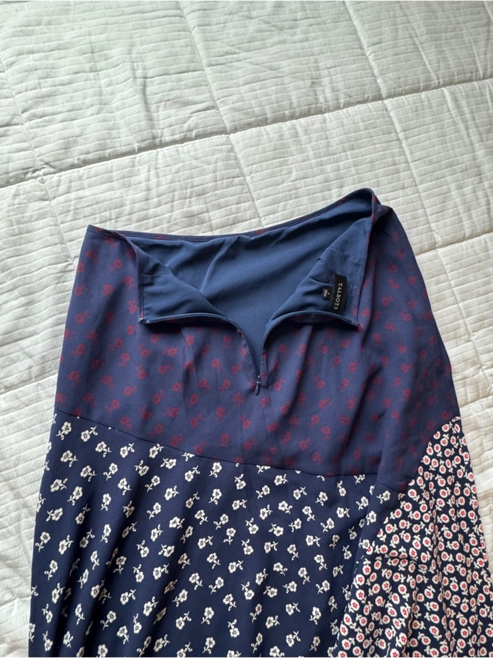 Talbots navy blue floral midi skirt, size 8 - Picture 7 of 11